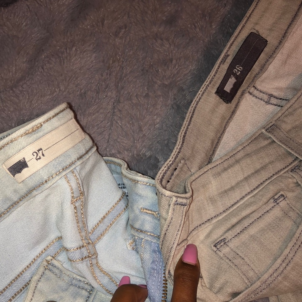 Levi’s - Picture 2 of 2